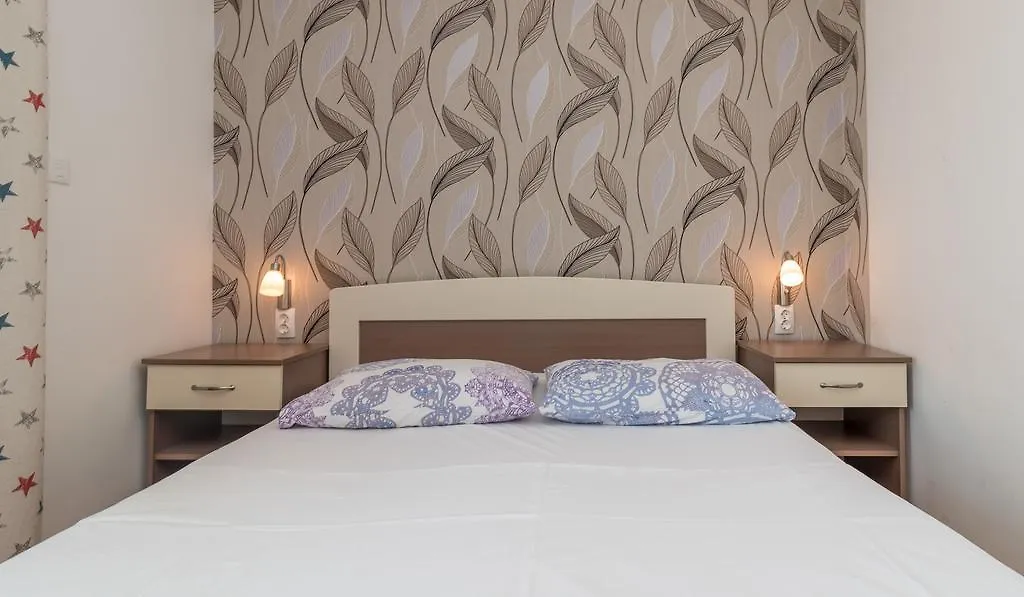 Villa Marija Трогир 3*,