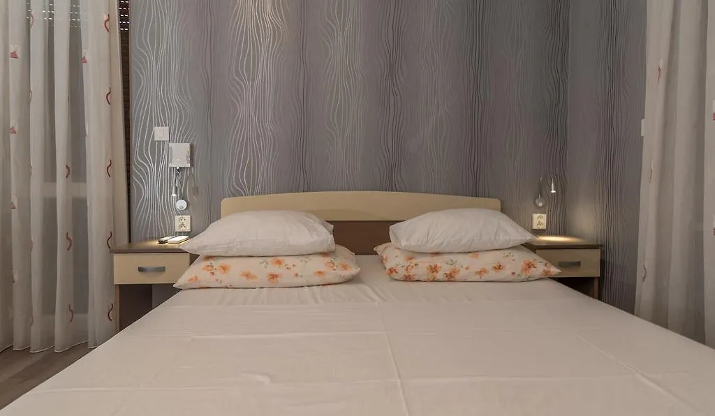 Villa Marija Trogir 3*,  Croatia